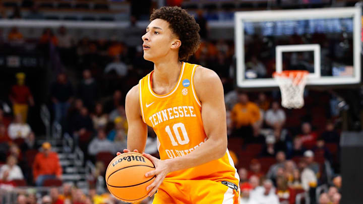 Mar 27, 2026; Chicago, IL, USA; Tennessee Volunteers forward Nate Ament (10) shoots in the second half against the Iowa State Cyclones  during a Sweet Sixteen game of the Midwest Regional of the men's 2026 NCAA Tournament at United Center.