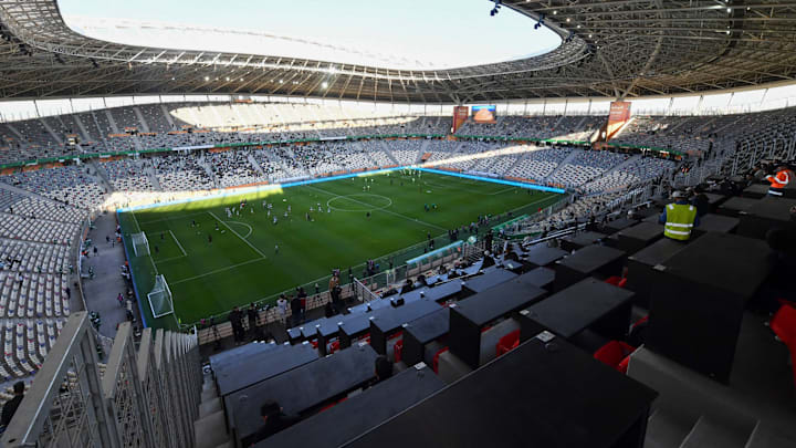 C'est le Stade Baraki qui accueillera la première rencontre de la compétition.