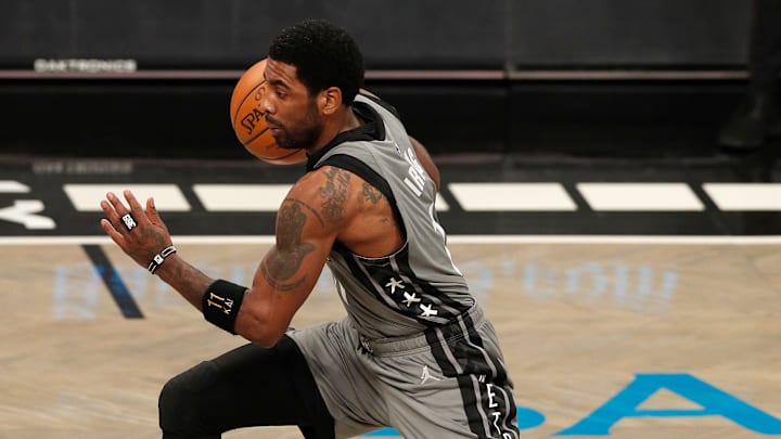 Kyrie Irving sigue con un futuro incierto en la NBA