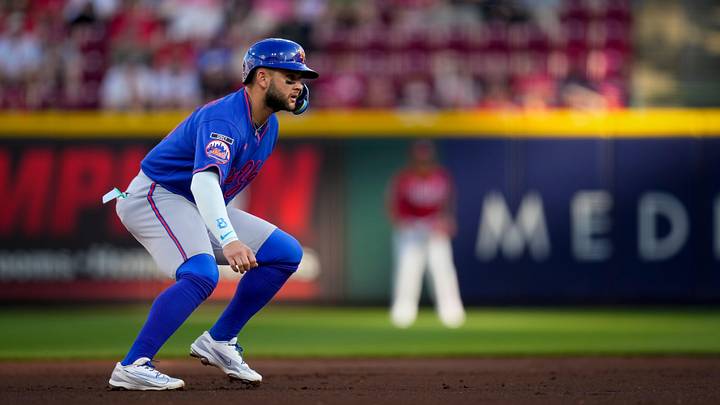 New York Mets third baseman Bo Bichette (19) leads off from second base in the first inning of the MLB National League game between the Cincinnati Reds and the New York Mets at Great American Ball Park in Cincinnati on Monday, June 15, 2026. New York Mets third baseman Bo Bichette (19) leads off from second base in the first inning of the MLB National League game between the Cincinnati Reds and the New York Mets at Great American Ball Park in Cincinnati on Monday, June 15, 2026.