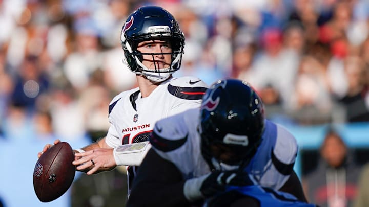 Houston Texans quarterback Davis Mills (10) looks downfield during the fourth quarter against the Tennessee Titans at Nissan Stadium in Nashville, Tenn., Sunday, Nov. 16, 2025. Houston Texans quarterback Davis Mills (10) looks downfield during the fourth quarter against the Tennessee Titans at Nissan Stadium in Nashville, Tenn., Sunday, Nov. 16, 2025.