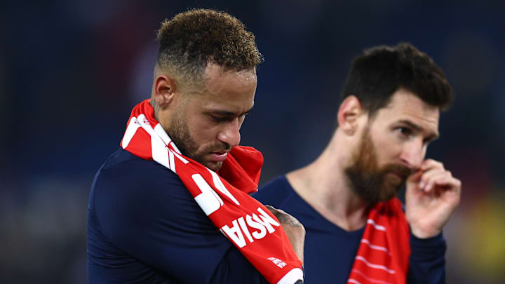 Neymar portant un maillot du Bayern Munich après la Ligue des Champions, 2022