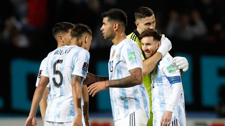 Emiliano Martinez, Lionel Messi