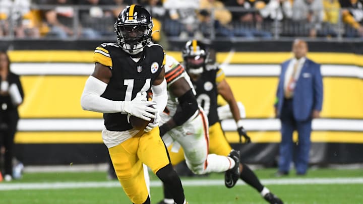 Pittsburgh Steelers wide receiver George Pickens runs for a touchdown in the second quarter in a game against the Cleveland Browns. Pittsburgh Steelers wide receiver George Pickens runs for a touchdown in the second quarter in a game against the Cleveland Browns.