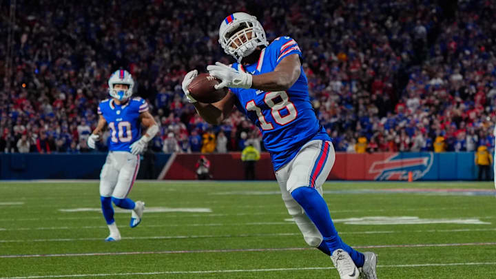 Nov 17, 2024; Orchard Park, New York, USA; Buffalo Bills wide receiver Amari Cooper (18) makes a catch against the Kansas City Chiefs during the first half at Highmark Stadium. Nov 17, 2024; Orchard Park, New York, USA; Buffalo Bills wide receiver Amari Cooper (18) makes a catch against the Kansas City Chiefs during the first half at Highmark Stadium.