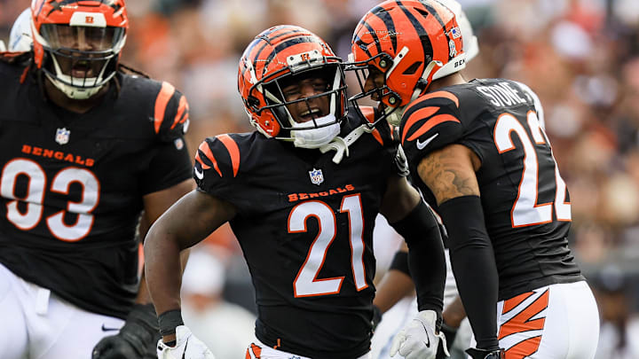 Nov 3, 2024; Cincinnati, Ohio, USA; Cincinnati Bengals cornerback Mike Hilton (21) reacts after a play against the Las Vegas Raiders in the second half at Paycor Stadium. Mandatory Credit: Katie Stratman-Imagn Images