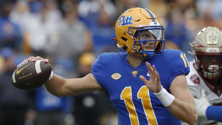 Pittsburgh transfer quarterback Christian Veilleux, a 3-star prospect who visited Syracuse football, commits to another team.