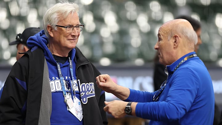 National League Championship Series - Los Angeles Dodgers v Milwaukee Brewers - Game Two National League Championship Series - Los Angeles Dodgers v Milwaukee Brewers - Game Two