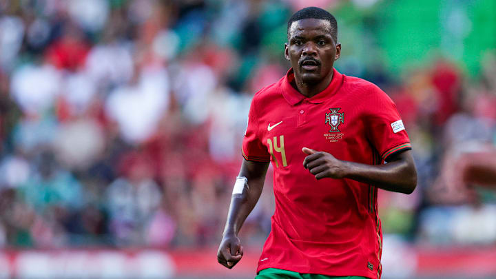 Peter Bosz et l'OL pourraient enregistrer l'arrivée d'un nouveau milieu de terrain avec William Carvalho