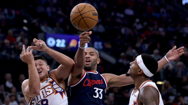 Phoenix Suns v Los Angeles Clippers