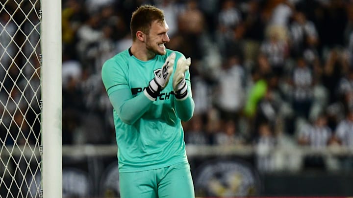 Botafogo defende a liderança do Campeonato Brasileiro nesta rodada