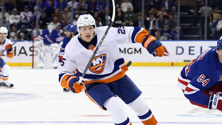 New York Islanders v New York Rangers