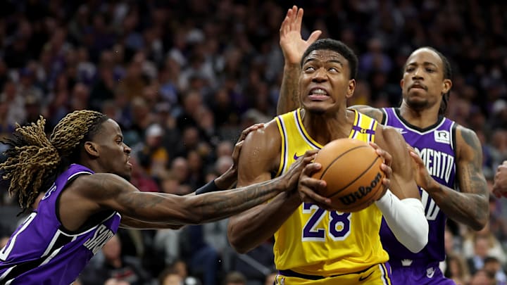 Los Lakers no quieren desprenderse de su ala-pívot titular