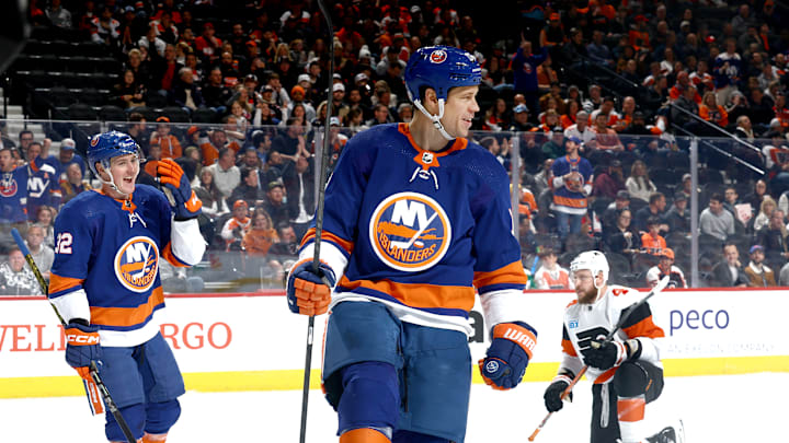 New York Islanders v Philadelphia Flyers New York Islanders v Philadelphia Flyers