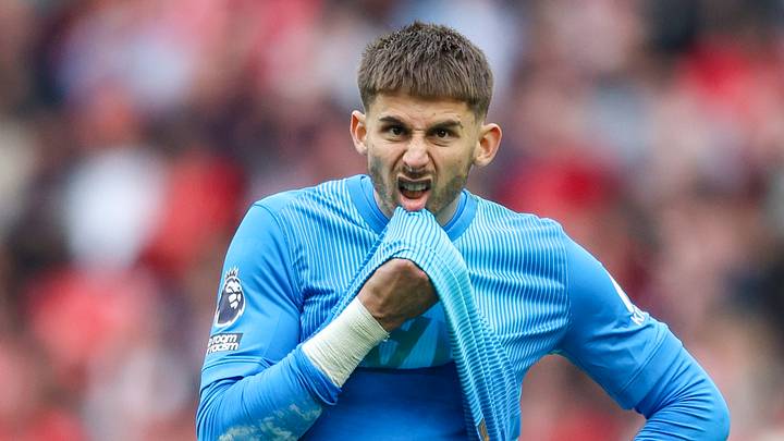Tottenham's No. 1 for the best part of three seasons is being shipped for pennies. Tottenham's No. 1 for the best part of three seasons is being shipped for pennies.