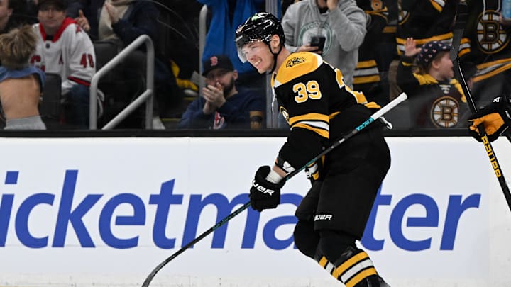 Carolina Hurricanes v Boston Bruins