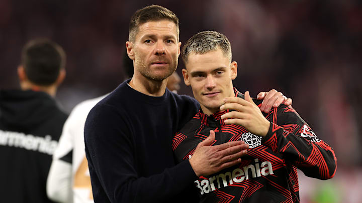 Hatten zusammen eine sehr erfolgreiche Zeit in Leverkusen: Xabi Alonso (l.) und Florian Wirtz (r.).