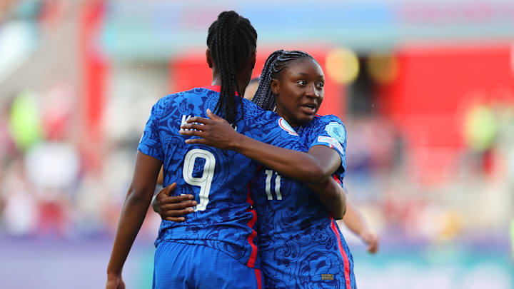 Les attaquantes des Bleues Kadidiatou Diani et Marie-Antoinette Katoto contre l'Italie, le 10 juillet 2022. Les attaquantes des Bleues Kadidiatou Diani et Marie-Antoinette Katoto contre l'Italie, le 10 juillet 2022.