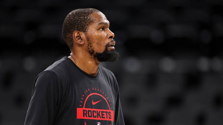 Dec 23, 2025; Inglewood, California, USA; Houston Rockets forward Kevin Durant (7) looks on during warm ups before the game against the Los Angeles Clippers at Intuit Dome. Mandatory Credit: Kiyoshi Mio-Imagn Images Dec 23, 2025; Inglewood, California, USA; Houston Rockets forward Kevin Durant (7) looks on during warm ups before the game against the Los Angeles Clippers at Intuit Dome. Mandatory Credit: Kiyoshi Mio-Imagn Images