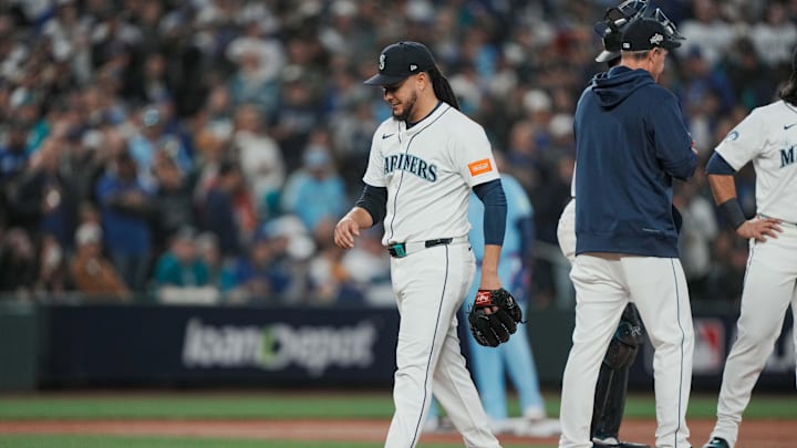 Oct 16, 2025; Seattle, Washington, USA; Seattle Mariners pitcher Luis Castillo (58) walks off the mound after being relieved against the Toronto Blue Jays in the third inning during game four of the ALCS round for the 2025 MLB playoffs at T-Mobile Park. Mandatory Credit: Stephen Brashear-Imagn Images