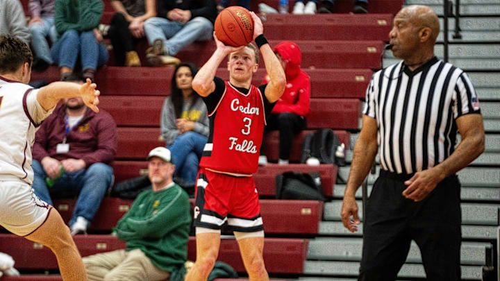 Anthony Galvin had a big game as Cedar Falls advanced in the Class 4A Iowa high school boys state tournament Monday.