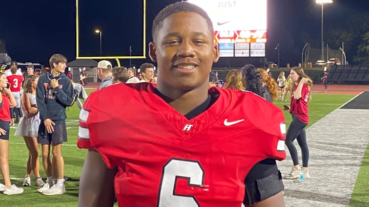 Hewitt-Trussville (Alabama) EDGE D’ante Seal following his high school game