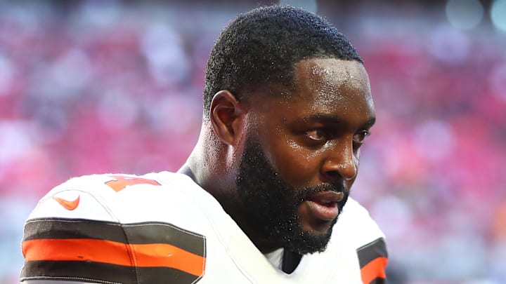 Former Browns OT Chris Hubbard has signed with the San Francisco 49ers. 