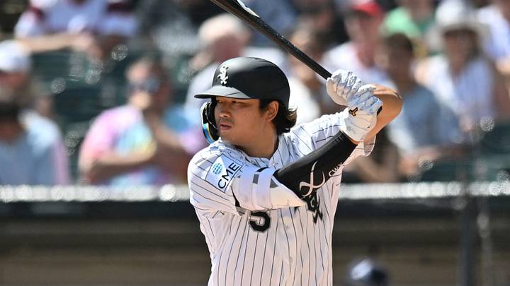 Aug 20, 2026; Chicago, Illinois, USA;  Chicago White Sox first baseman Munetaka Murakami (5) at bat against the Atlanta Braves during the first inning at Rate Field.  Mandatory Credit: Patrick Gorski-Imagn Images
