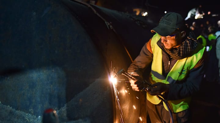 Tout le Maroc essaye de sauver le petit Rayan, bloqué dans un puits.