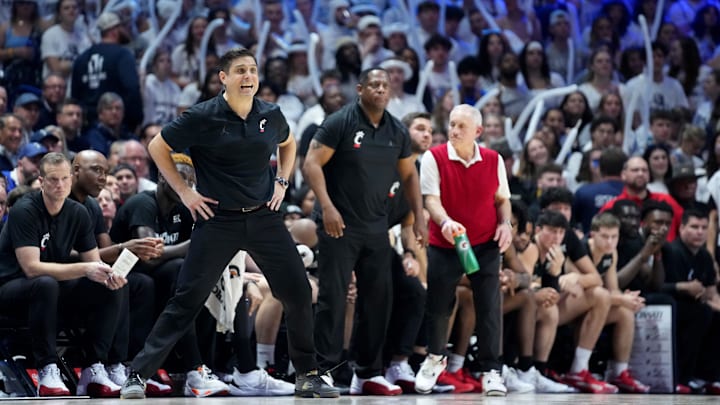 Cincinnati Bearcats meet rival Xavier Musketeers in Crosstown Shootout at Cintas Center in 2023