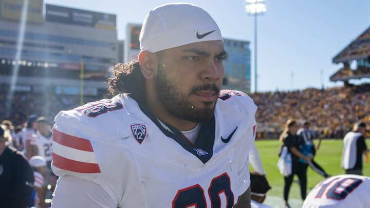 Nov 25, 2023; Tempe, Arizona, USA; Arizona Wildcats defensive lineman Tiaoalii Savea (98) against the Arizona State Sun Devils during the Territorial Cup at Mountain America Stadium. Mandatory Credit: Mark J. Rebilas-USA TODAY Sports Nov 25, 2023; Tempe, Arizona, USA; Arizona Wildcats defensive lineman Tiaoalii Savea (98) against the Arizona State Sun Devils during the Territorial Cup at Mountain America Stadium. Mandatory Credit: Mark J. Rebilas-USA TODAY Sports