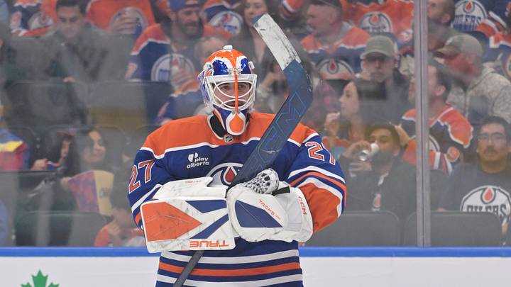 Oct 3, 2026; Edmonton, Alberta, CAN; Edmonton Oilers goalie Devon Levi (27) is seen out on the ice in a game against the Seattle Kraken during the second period at Rogers Place. Mandatory Credit: Walter Tychnowicz-Imagn Images Oct 3, 2026; Edmonton, Alberta, CAN; Edmonton Oilers goalie Devon Levi (27) is seen out on the ice in a game against the Seattle Kraken during the second period at Rogers Place. Mandatory Credit: Walter Tychnowicz-Imagn Images