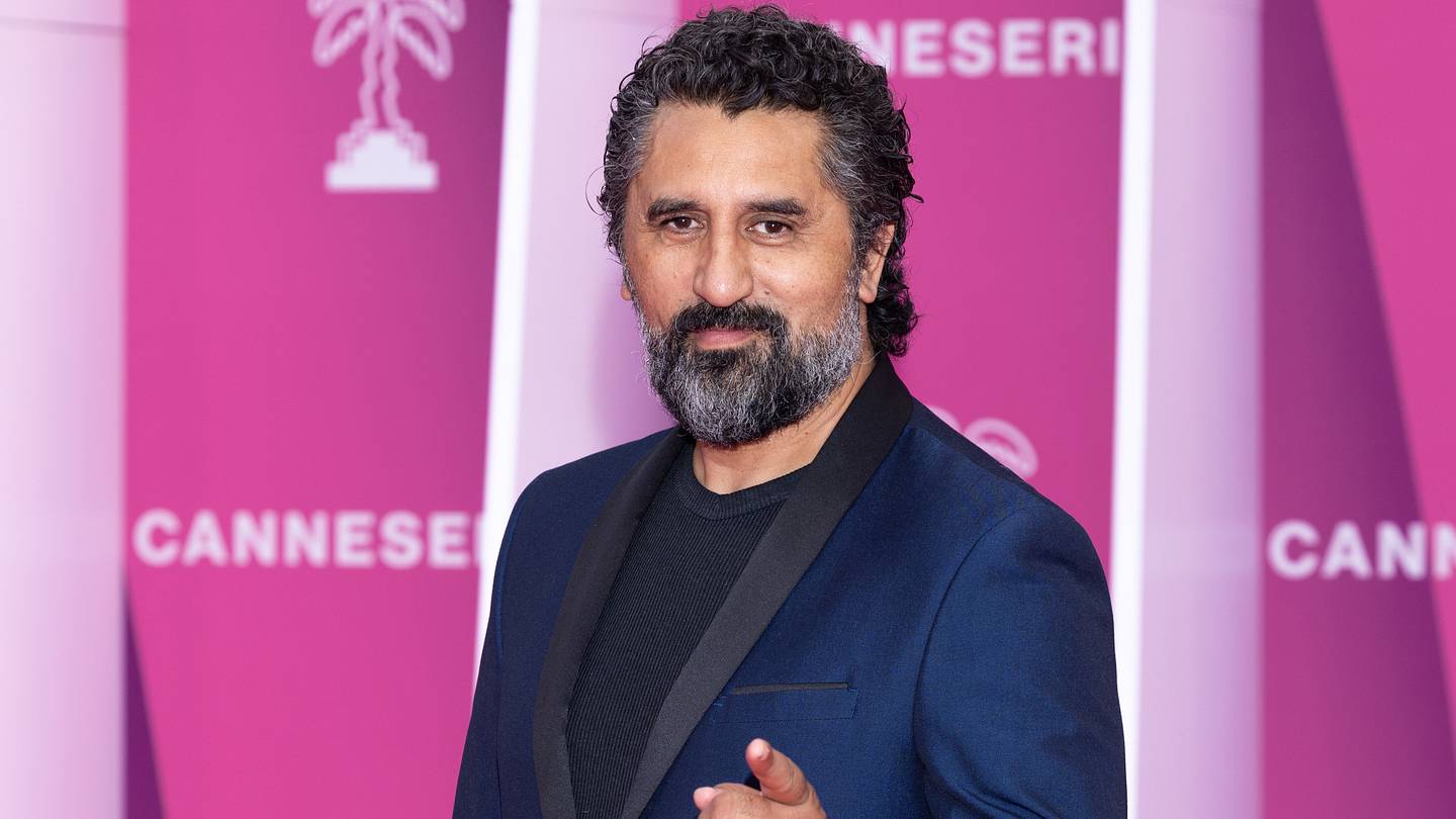 Netflix KAOS series coming this summer starring Fear the Walking Dead's