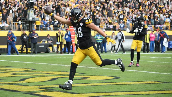 Oct 11, 2026; Pittsburgh, Pennsylvania, USA; Pittsburgh Steelers tight end Pat Freiermuth (88) scores a touchdown during the fourth quarter against the Indianapolis Colts at Acrisure Stadium. Mandatory Credit: Charles LeClaire-Imagn Images Oct 11, 2026; Pittsburgh, Pennsylvania, USA; Pittsburgh Steelers tight end Pat Freiermuth (88) scores a touchdown during the fourth quarter against the Indianapolis Colts at Acrisure Stadium. Mandatory Credit: Charles LeClaire-Imagn Images