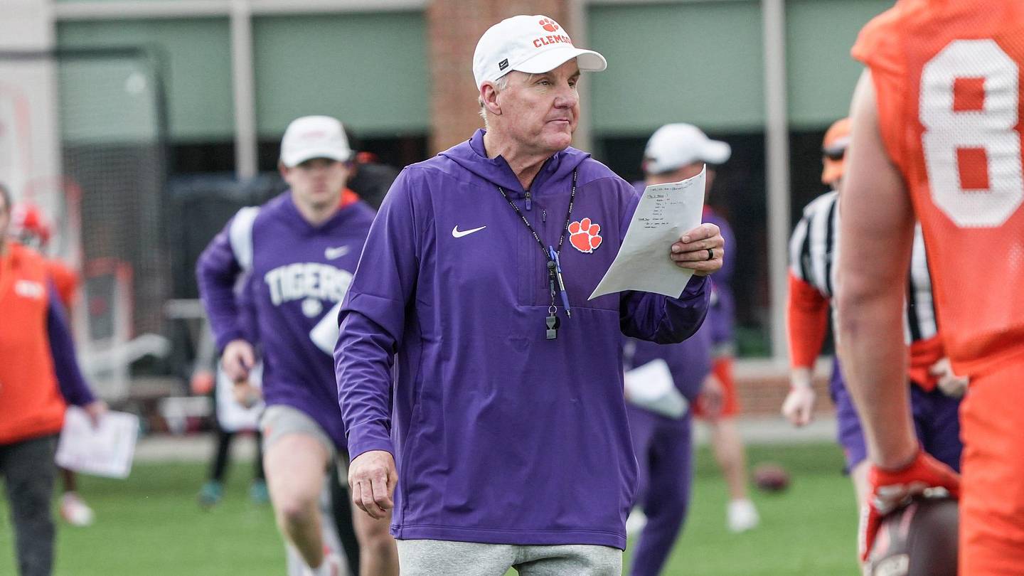 Clemson Sends Out First QB Offers of 2028 Class