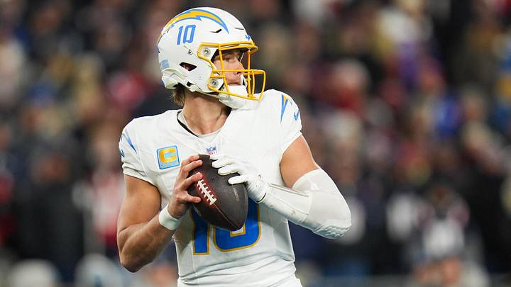  Los Angeles Chargers quarterback Justin Herbert (10) looks to pass during the third quarter against the New England Patriots in an AFC Wild Card Round game at Gillette Stadium. Mandatory Credit: David Butler II-Imagn Images