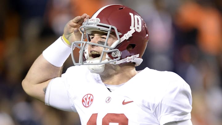Alabama Crimson Tide quarterback AJ McCarron (10)