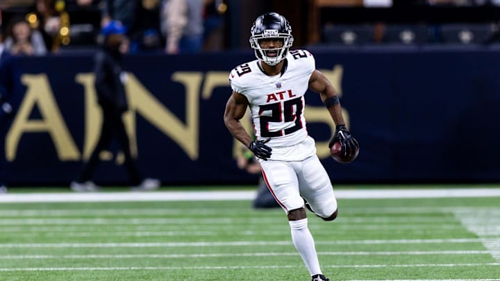 Atlanta Falcons safety Micah Abernathy suffered a knee injury Sunday against the Carolina Panthers. Atlanta Falcons safety Micah Abernathy suffered a knee injury Sunday against the Carolina Panthers.