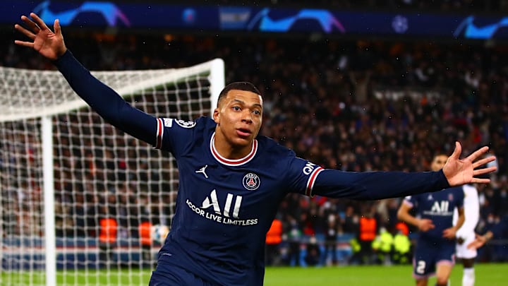 Paris Saint-Germain v Real Madrid: Round Of Sixteen Leg One - UEFA Champions League