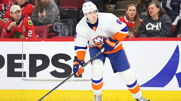 New York Islanders v Chicago Blackhawks