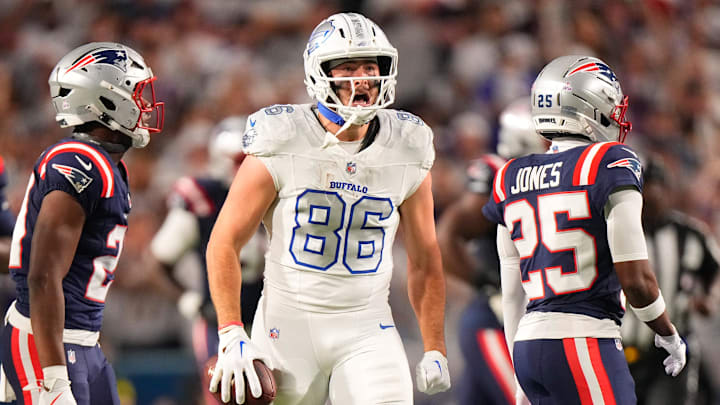 Oct 5, 2025; Orchard Park, New York, USA; Buffalo Bills tight end Dalton Kincaid (86) reacts to making a catch against the New England Patriots during the first half at Highmark Stadium.