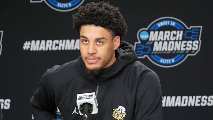 Michigan Wolverines forward Yaxel Lendeborg (23) Michigan Wolverines forward Yaxel Lendeborg (23)