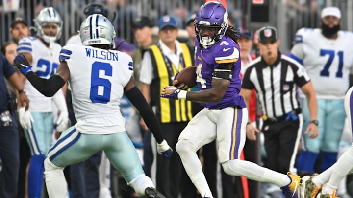 Nov 20, 2022; Minneapolis, Minnesota, USA; Minnesota Vikings running back Dalvin Cook (4) and Dallas