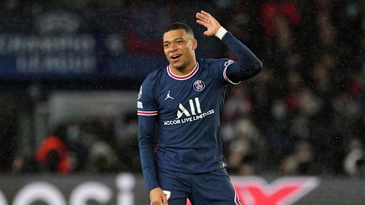 Mbappé viene de marcarle al Real Madrid en la ida de octavos de final