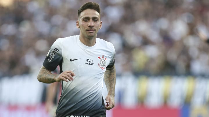 Gustavo Mosquito deixou o Corinthians em julho