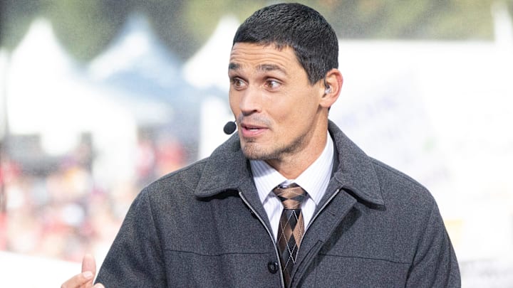 College football analyst David Pollack picks the winner of Week 10's matchup between Cincinnati and Utah.