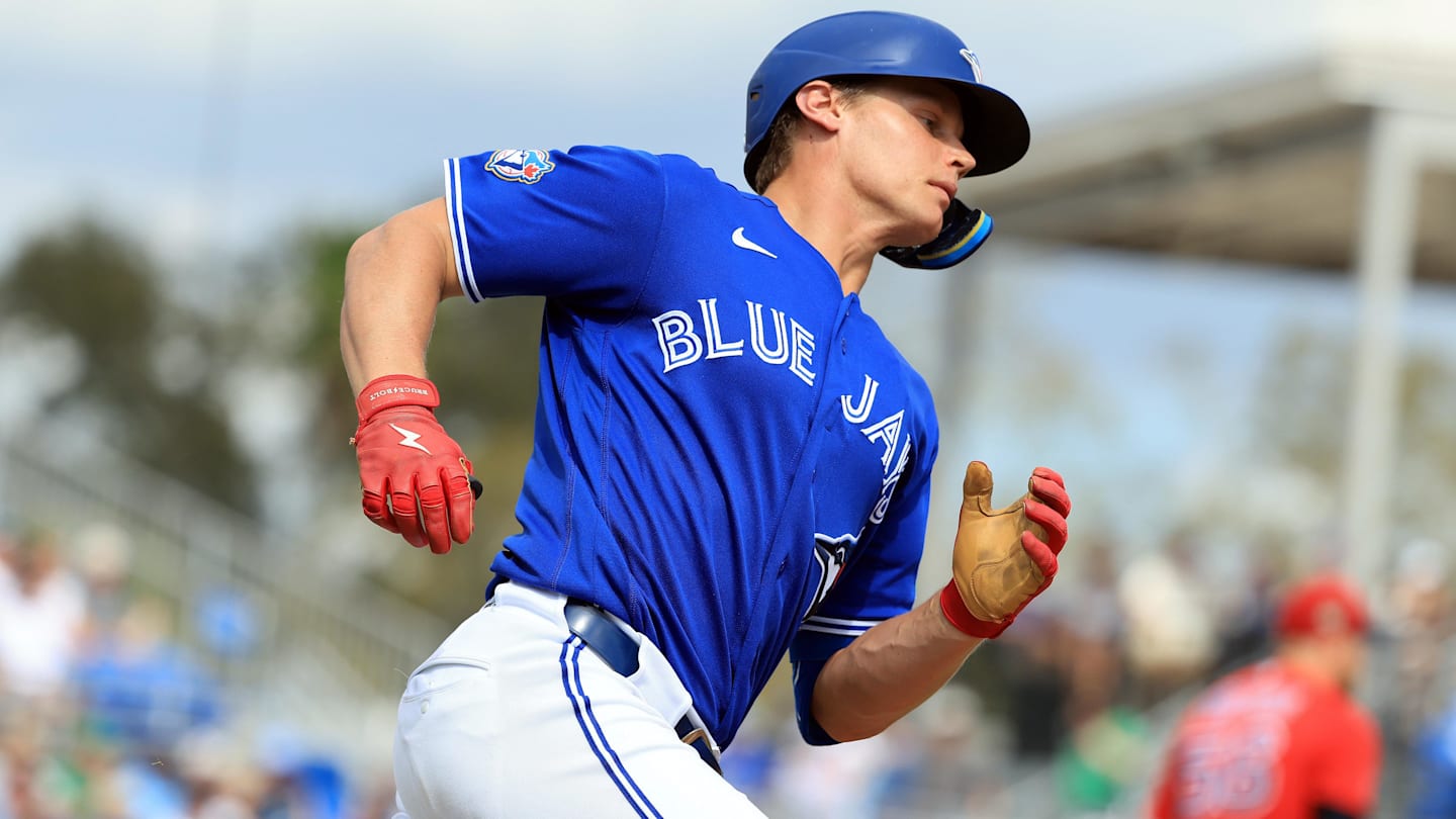 Blue Jays infield prospect showing off good contact skills