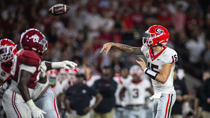 Georgia Bulldogs quarterback Carson Beck (15)