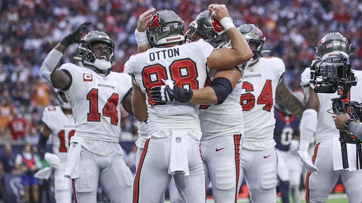 Nov 5, 2023; Houston, Texas, USA; Tampa Bay Buccaneers tight end Cade Otton (88) celebrates with