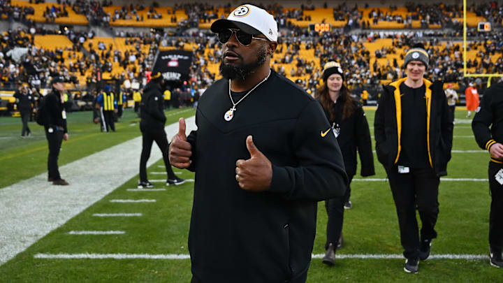 Cleveland Browns v Pittsburgh Steelers